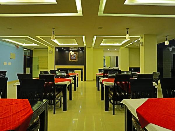 Hotel Suraj Palace : photo 9 de la chambre chambre deluxe double ou lits jumeaux