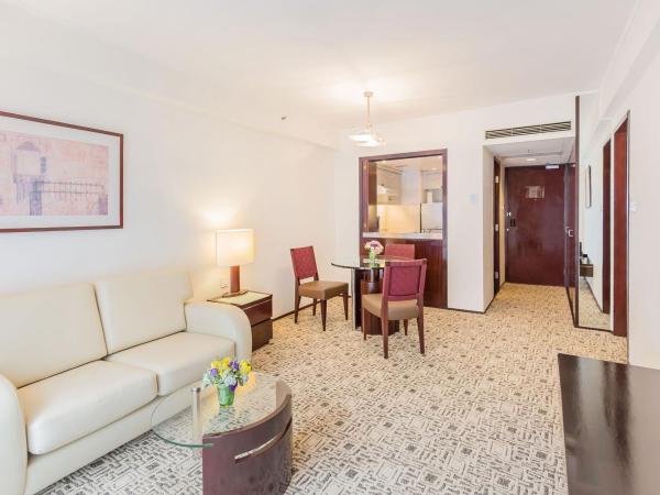 Regal Airport Hotel : photo 4 de la chambre appartement