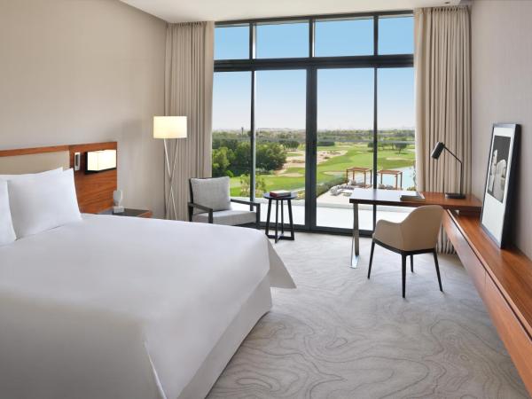 Vida Emirates Hills : photo 1 de la chambre golf view premier suite with private balcony 
