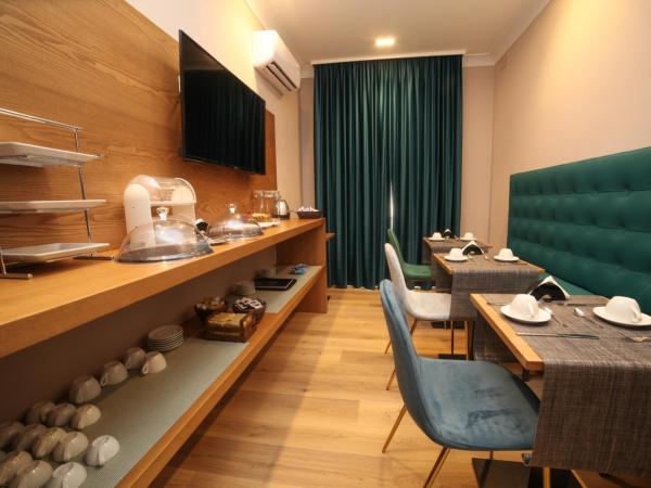 Toledo Relais - Exclusive Rooms : photo 5 de la chambre chambre lit king-size avec balcon