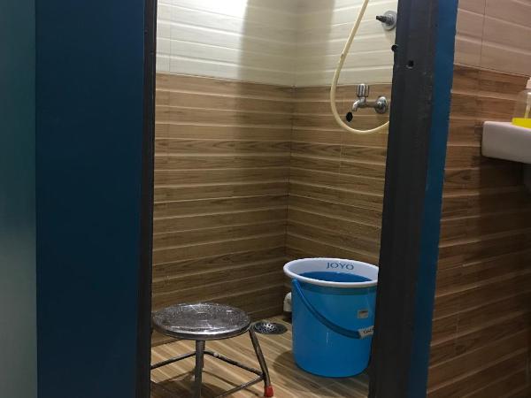 Ashirwad Guest House (Male Only) : photo 7 de la chambre lit dans dortoir de 8 lits