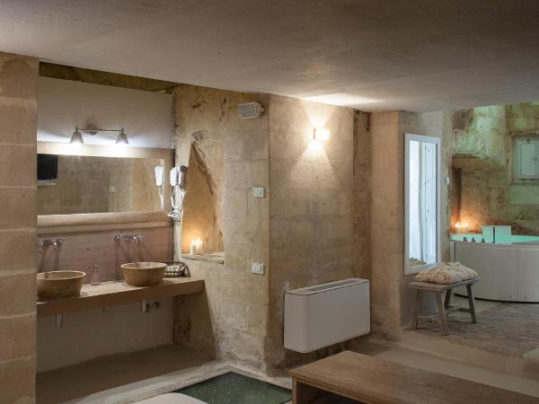 L'Hotel In Pietra : photo 6 de la chambre chambre double supérieure avec bain à remous 