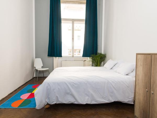 2B Hostel & Rooms : photo 4 de la chambre chambre double standard avec salle de bains commune