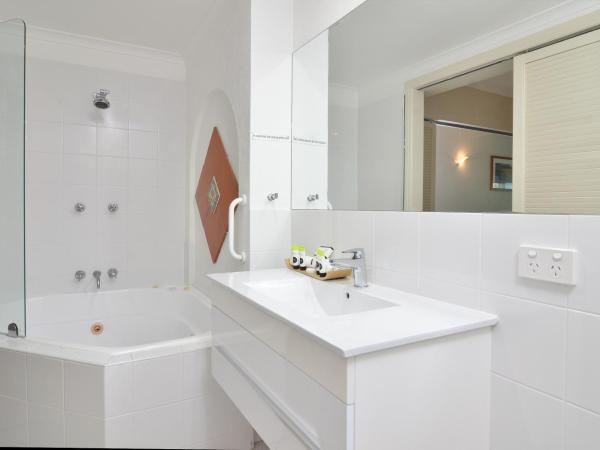 Le Cher Du Monde Adults Only : photo 8 de la chambre appartement 1 chambre avec baignoire spa