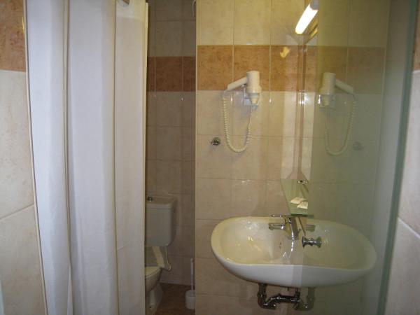 Nafsika Hotel : photo 1 de la chambre chambre lits jumeaux Économique