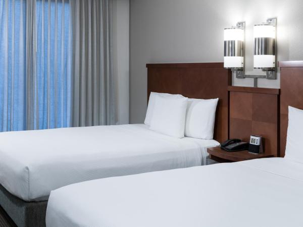 Hyatt Place Jacksonville Airport : photo 4 de la chambre chambre avec 2 lits queen-size et canapé-lit - Étage supérieur