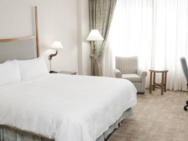 River Cree Resort & Casino : photo 2 de la chambre chambre lit king-size traditionnelle