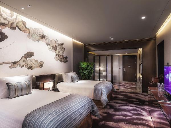 Four Seasons Hotel Shenzhen : photo 1 de la chambre chambre 4 saisons avec 2 lits doubles