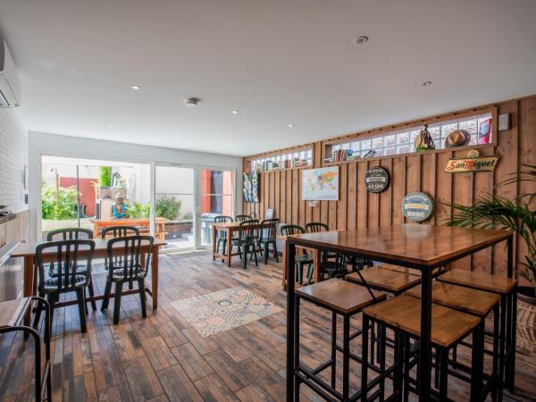 VILLA ZENITH Hostel-LA SURF HOUSE : photo 9 de la chambre lit simple dans dortoir mixte