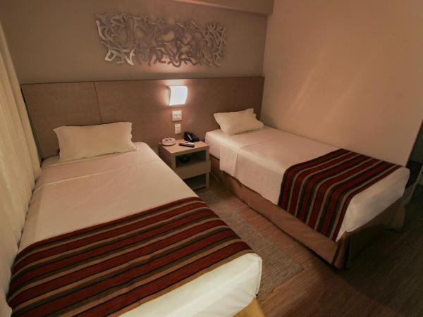 Hotel Beaga Convention Expominas by MHB : photo 2 de la chambre chambre lits jumeaux deluxe