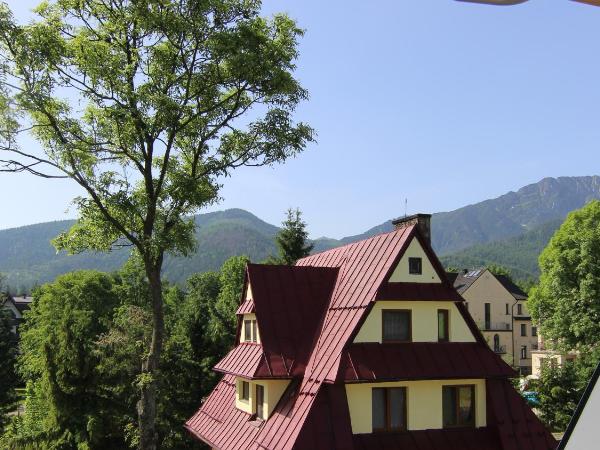 HEL : photo 10 de la chambre chambre quadruple - vue sur montagnes