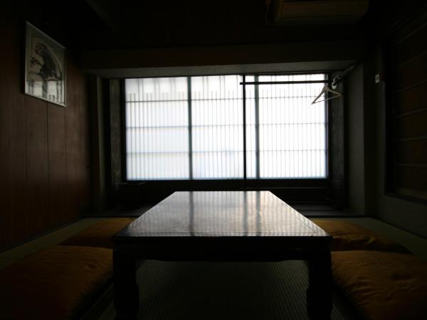 HARUYA Umekoji : photo 4 de la chambre chambre lits jumeaux de style japonais avec salle de bains commune