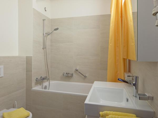 Aparthotel Al Lago : photo 3 de la chambre chambre double/lits jumeaux supérieure avec balcon