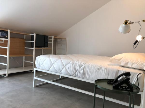 Residence Hotel Moderno : photo 4 de la chambre chambre double supérieure mansardée