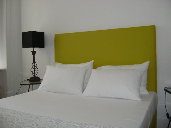 WW Hostel & Suites : photo 2 de la chambre chambre double avec salle de bains privative