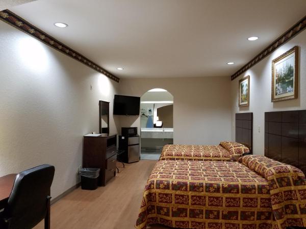 Scott Inn & Suites - Downtown Houston : photo 9 de la chambre chambre 2 lits queen-size - non-fumeurs