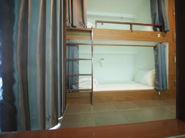WEE HOSTEL : photo 3 de la chambre dortoir mixte de 6 lits