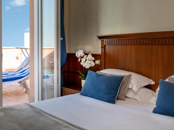 Hotel Bellevue : photo 8 de la chambre chambre double ou lits jumeaux avec terrasse