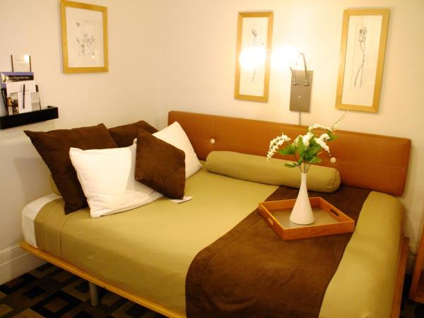 The Mosser Hotel : photo 5 de la chambre chambre lit queen-size avec salle de bains commune