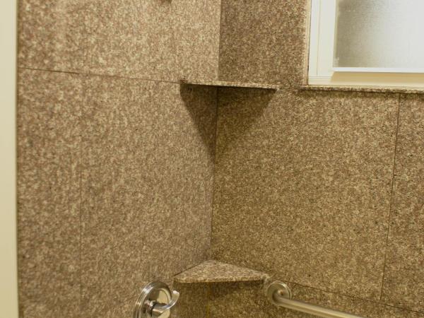The Mosser Hotel : photo 7 de la chambre chambre lit queen-size avec salle de bains commune