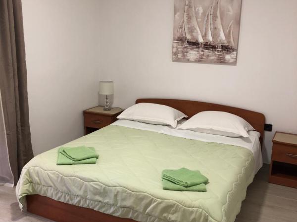 Apartmans and rooms ''Slavica'' : photo 3 de la chambre appartement - vue sur mer