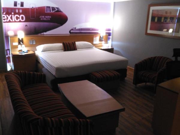 Hotel Mexicali : photo 8 de la chambre suite standard