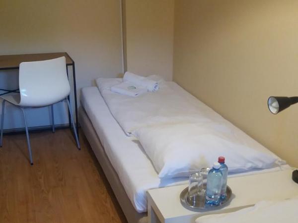 Hotel Gold : photo 6 de la chambre chambre lits jumeaux standard avec salle de bains commune