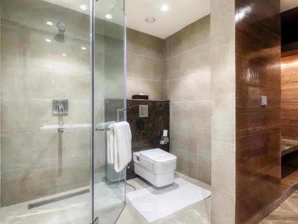Ramada Gurgaon Central : photo 6 de la chambre executive suite with happy hours (1+1 ;only applicable for imfl not all the brand at the bar) and 20% discount on f&b