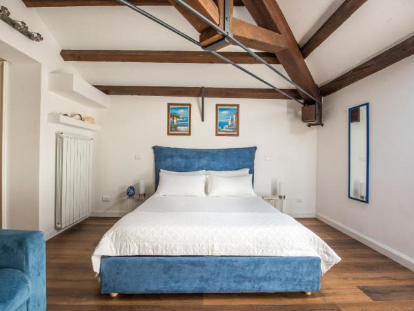 B&B Villa Liberty sul mare : photo 1 de la chambre chambre standard lit queen-size