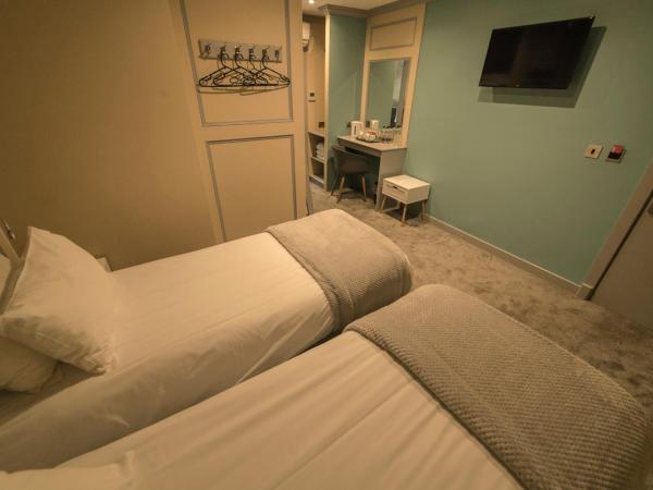 Central Station Hotel Liverpool : photo 7 de la chambre chambre premium - 4 lits