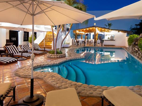 La Marina Inn : photo 2 de la chambre chambre avec terrasse de piscine 