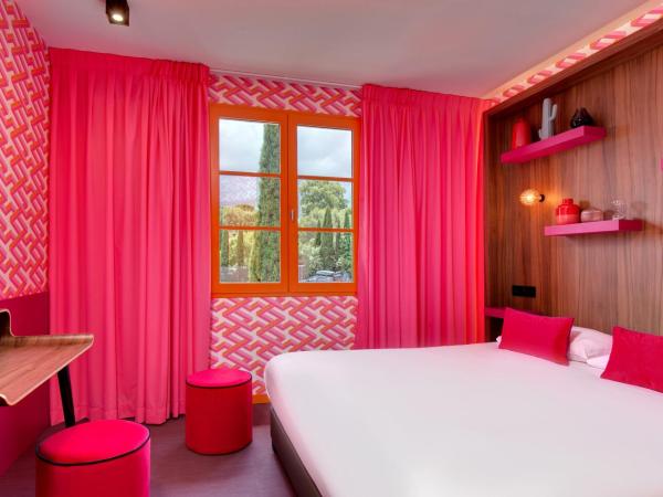 Hôtel Montmorency & Spa : photo 1 de la chambre chambre deluxe