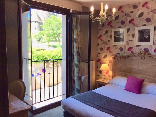 Hôtel l'Aragon : photo 10 de la chambre chambre familiale (4 personnes)