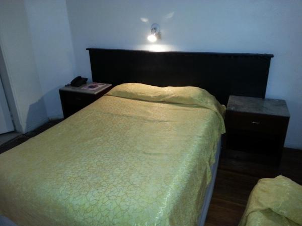 Hotel Isis : photo 5 de la chambre chambre double standard