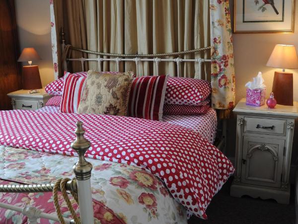 The Forester and Flower : photo 4 de la chambre chambre lit king-size avec baignoire 