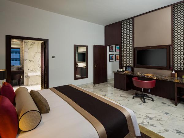 Millennium Place Dubai Marina : photo 2 de la chambre suite exécutive avec balcon