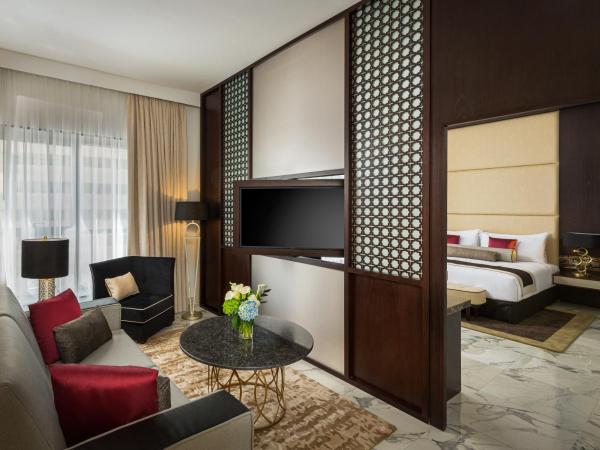 Millennium Place Dubai Marina : photo 1 de la chambre suite exécutive avec balcon