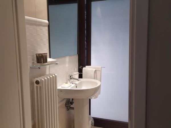 Mitodea - Residenza d'Epoca : photo 2 de la chambre chambre double avec salle de bains privative