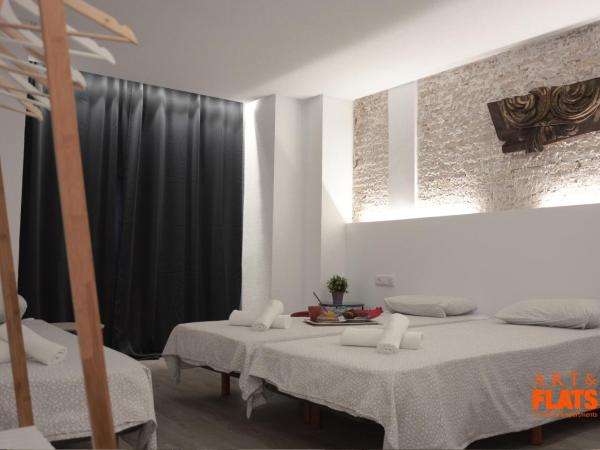 Art&Flats Hostel : photo 5 de la chambre chambre triple avec salle de bains commune