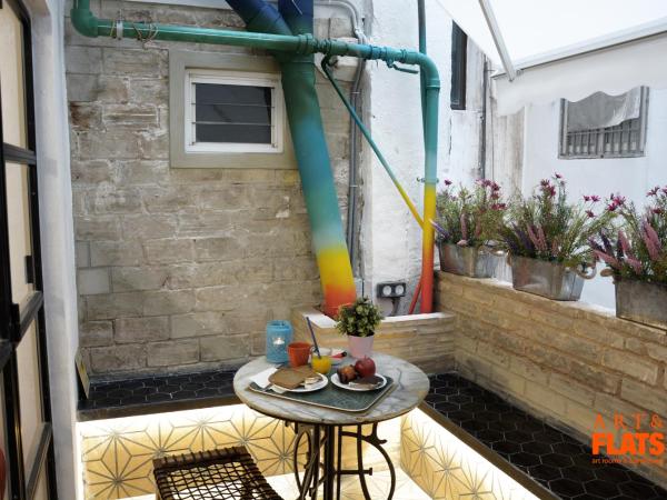 Art&Flats Hostel : photo 8 de la chambre chambre triple avec salle de bains commune