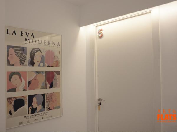 Art&Flats Hostel : photo 7 de la chambre chambre triple avec salle de bains commune