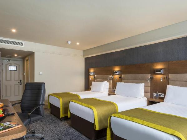 Bonnington Hotel & Leisure Centre : photo 3 de la chambre chambre triple