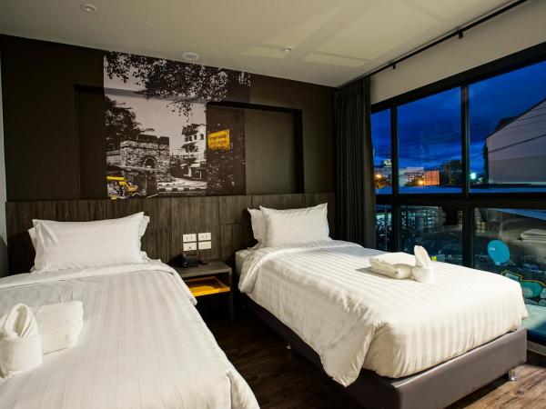 Sleep Mai Thapae Chiang Mai Old City Lifestyle Hotel - SHA Plus : photo 7 de la chambre connecting mai? with balcony