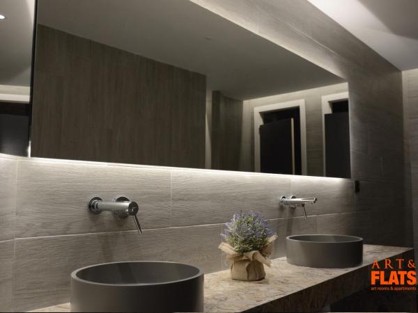 Art&Flats Hostel : photo 8 de la chambre chambre double avec salle de bains commune