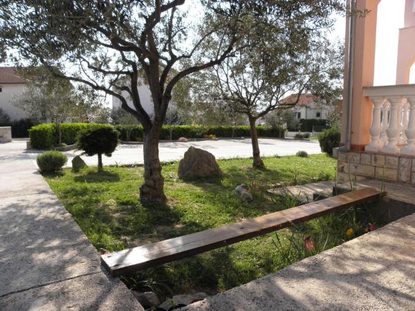 Rooms & Apartments Linda & Mario : photo 2 de la chambre appartement 2 chambres avec balcon et vue sur la mer