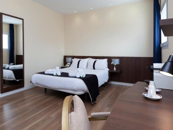 Hotel Olympia Universidades : photo 9 de la chambre chambre double avec terrasse