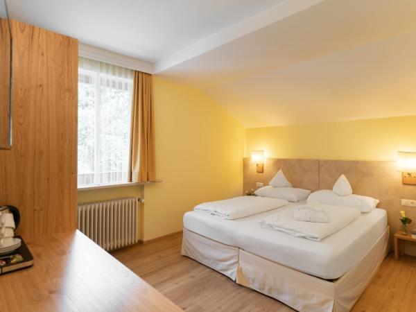 Hotel Haus Arenberg : photo 1 de la chambre grande chambre double 