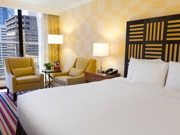 Pinnacle Hotel Harbourfront : photo 3 de la chambre chambre lit king-size - côté ville 