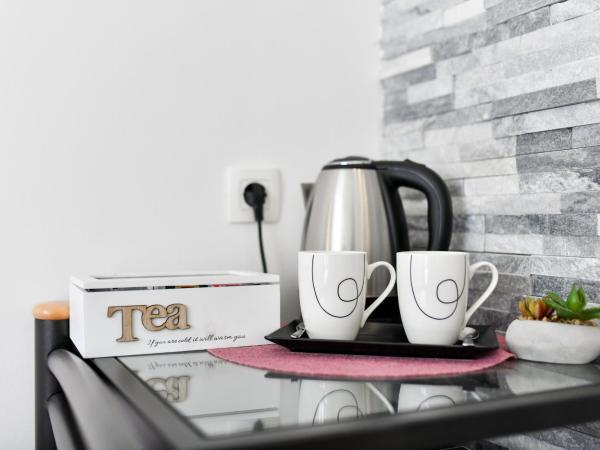 Rooms Nekic 1 : photo 6 de la chambre chambre lits jumeaux avec salle de bains