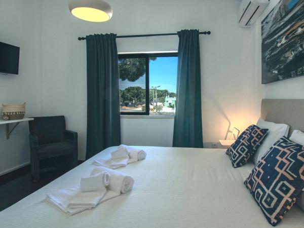 Pine House - Faro Airport, Beach and City Center : photo 3 de la chambre chambre double supérieure